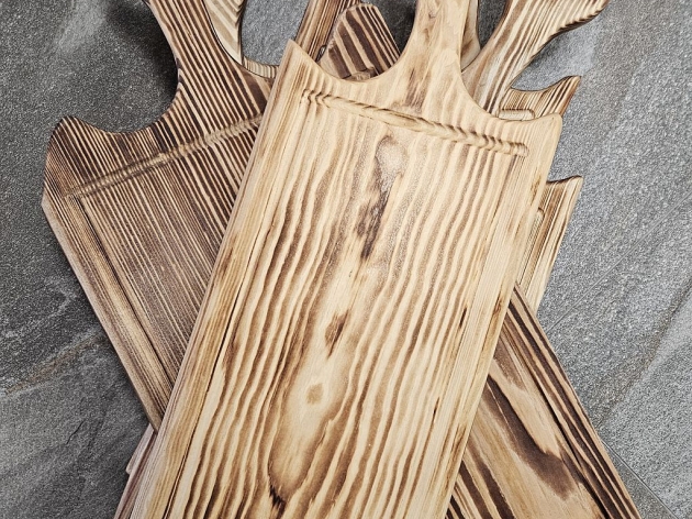 BOARD FOR SERVING DISHES 017