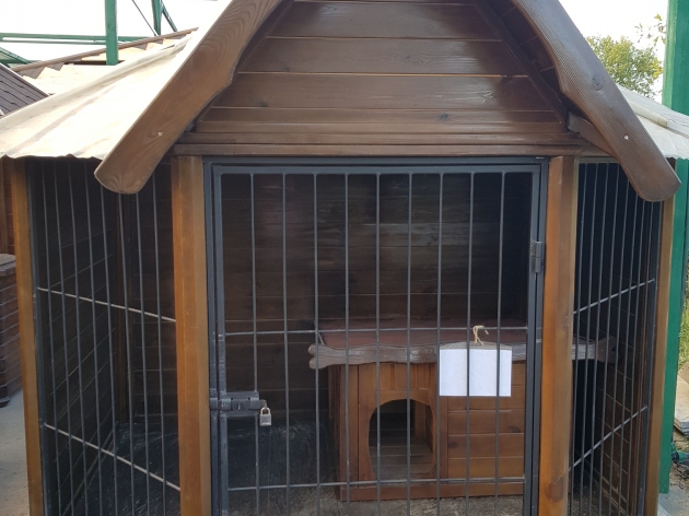 Aviary With One-Level Kennel