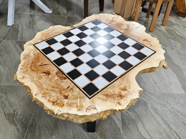 COFFEE TABLE CHESS