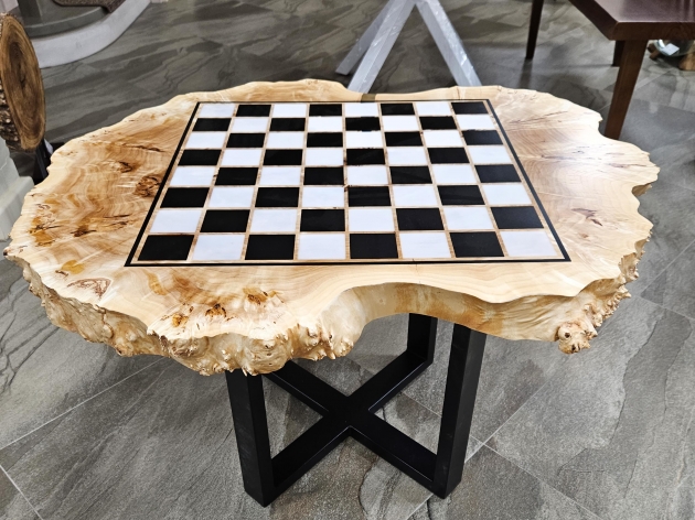 COFFEE TABLE CHESS