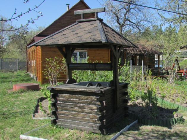 Wooden Well  (0903)