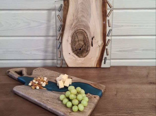 "CLEAR" CUTTING BOARD