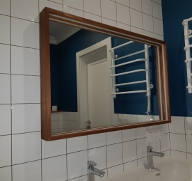 Дзеркало з підсвіткою для ванної кімнати